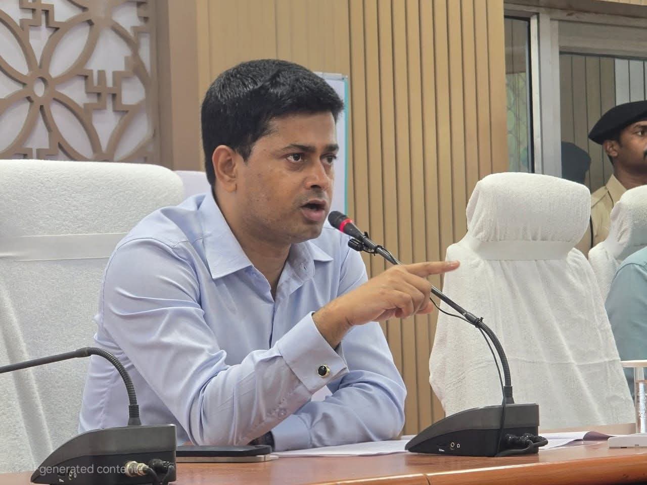 स्वच्छ आचरण के साथ कर्त्तव्य-दायित्व का निर्वहन करें पदाधिकारी एवं कर्मी, गड़बड़ी व नियम विरुद्ध आचरण पर कार्रवाई सुनिश्चित  :  धर्मेंद्र कुमार