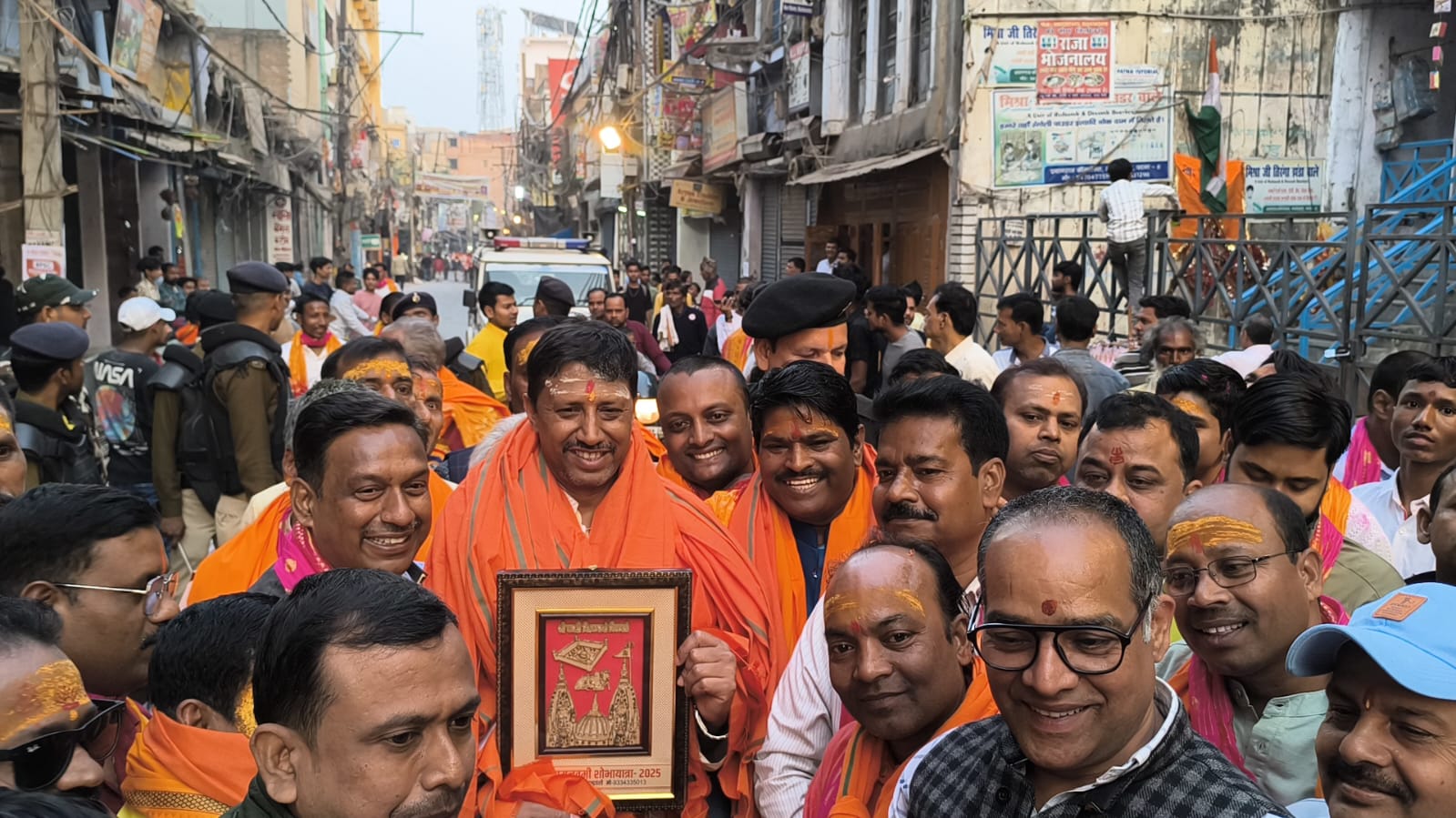 महाशिवरात्री महोत्सव पर पटना सिटी में शोभायात्रा निकाली