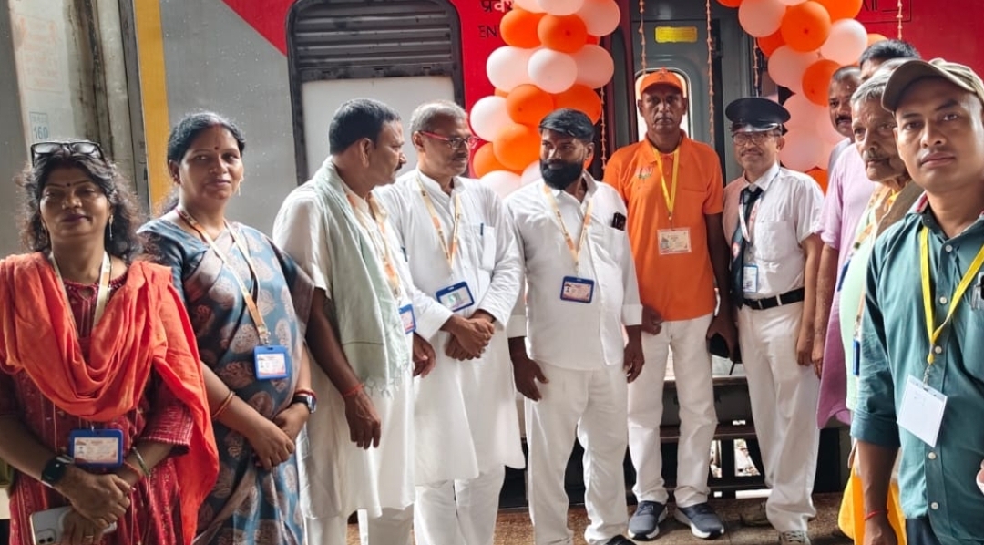 आध्यात्मिक यात्रा ‘सोमनाथ स्वाभिमान पर्व 1000 वर्ष की अटूट आस्था’ के दृष्टिगत पाटलीपुत्र जंक्शन से सोमनाथ यात्रा के 1 हजार 1 सौ यात्री को लेकर ट्रेन प्रस्थान  